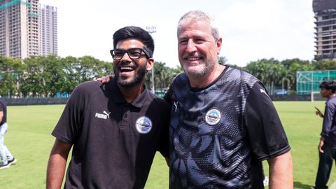 When the 12th Man meets #TheIslanders, memories are made 🥹🩵