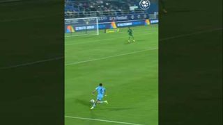 This piece of build-up play from #TheIslanders is the Acer MCFC Move of the Match from #MCFCFCG!
