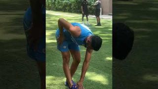 A fun pre-match activation session 😁#BFCMCFC #ISLPlayoffs #AamchiCity 🔵