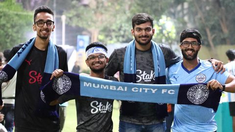 Snaps of our fans at the DY Patil Stadium in the Islanders' ACL clash against Al Hilal SFC