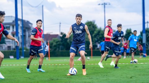 Clicks from the Islanders' pre-season training camp at Bangkok, Thailand