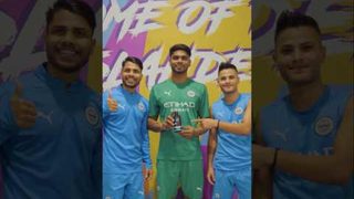 Helping refresh after a hectic training, thanks to UpUrFit's Body Wash 🤩 #MCFCxUUF #AamchiCity 🔵