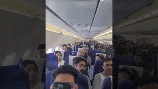 Celebrations were in the air... literally 😁✈️🩵#MumbaiCity AamchiCity 🔵 | Mumbai City FC