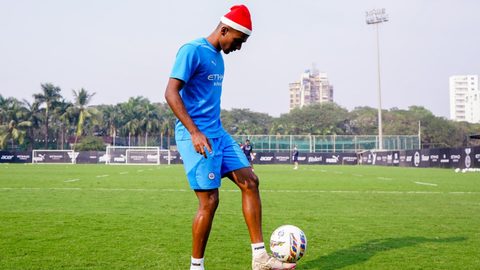 Christmas Festivities at the Islanders' Camp