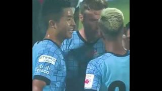 Reminiscing this 𝒈𝒐𝒂𝒍-𝒇𝒆𝒔𝒕 the last time #TheIslanders took on the Highlanders in मुंबई 🔥 | #MCFCNEU