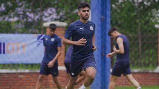 The Islanders training in Bangkok prepping for the new season
