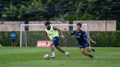 Clicks from the Islanders' pre-season training camp at Bangkok, Thailand