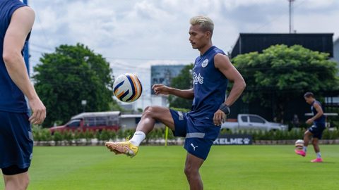 The hustle continues on the pitch for Islanders in the second week in Thailand