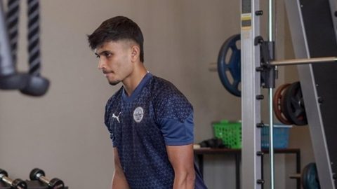 An intense workout session of the Islanders