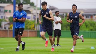 The Islanders training in Bangkok prepping for the new season