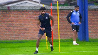 The Islanders training in Bangkok prepping for the new season