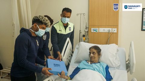 The Islanders' visit to Nanavati Hospital
