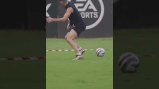 🎥 | Diaz prefers going pro on every tackle 😤💪