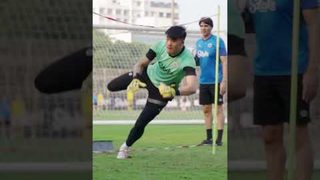 Phurba Lachenpa showing what makes him the 𝐆𝐮𝐚𝐫𝐝𝐢𝐚𝐧 that he is 🔥🧤 | Mumbai City FC