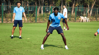 Training ahead of first game in 2020