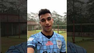 मंडळी, drop in 💙 for our new boy in town! 🙋‍♂️