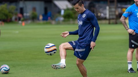 The hustle continues on the pitch for Islanders in the second week in Thailand