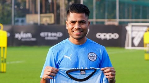 Welcome to Aamchi City, Prabir Das