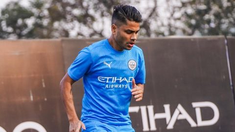 Welcome to Aamchi City, Prabir Das