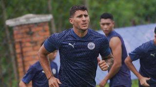 The Islanders training in Bangkok prepping for the new season