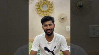 जयेश तुला मुंबई बोलवते.. घरी ये, घरी ये! 😉#WelcomeJayesh #AamchiCity 🔵