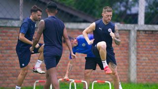 The Islanders training in Bangkok prepping for the new season