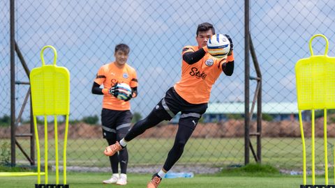 The hustle continues on the pitch for Islanders in the second week in Thailand