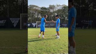 A New Spin on the Crossbar Challenge 🤪⚽ #MumbaiCity #AamchiCity 🔵