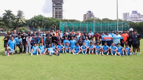 When the 12th Man meets #TheIslanders, memories are made 🥹🩵