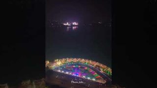 A magical glimpse of Mumbai's Christmas celebrations 🤩#MumbaiCity #AamchiCity 🔵 📹 - IG: @photo_lelo_