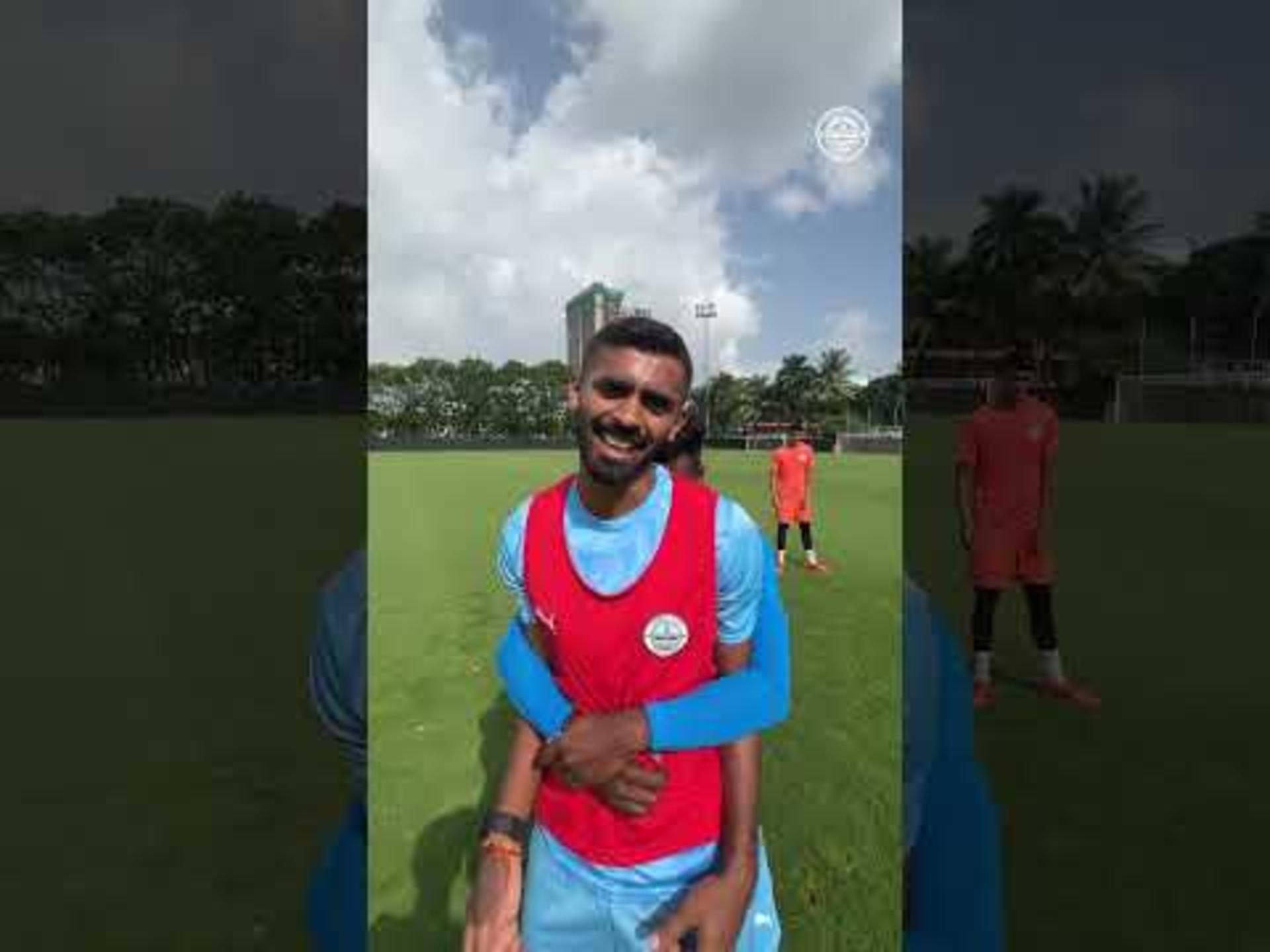 handshakes-amongst-the-boys-mumbaicity-aamchicity.Click to read full article.