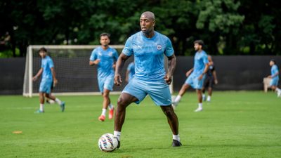 mumbai-city-sign-experienced-forward-wilmar-jordn-gil.Click to read full article.